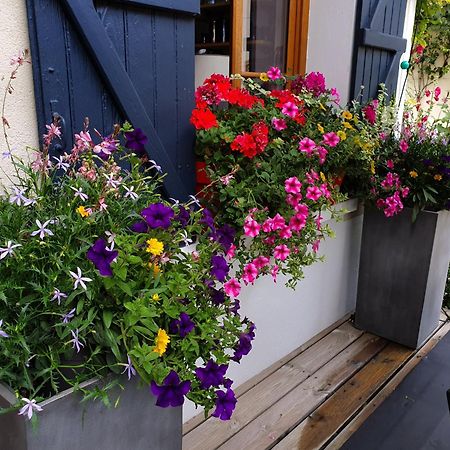 Les Glycines Bed & Breakfast Ury Luaran gambar