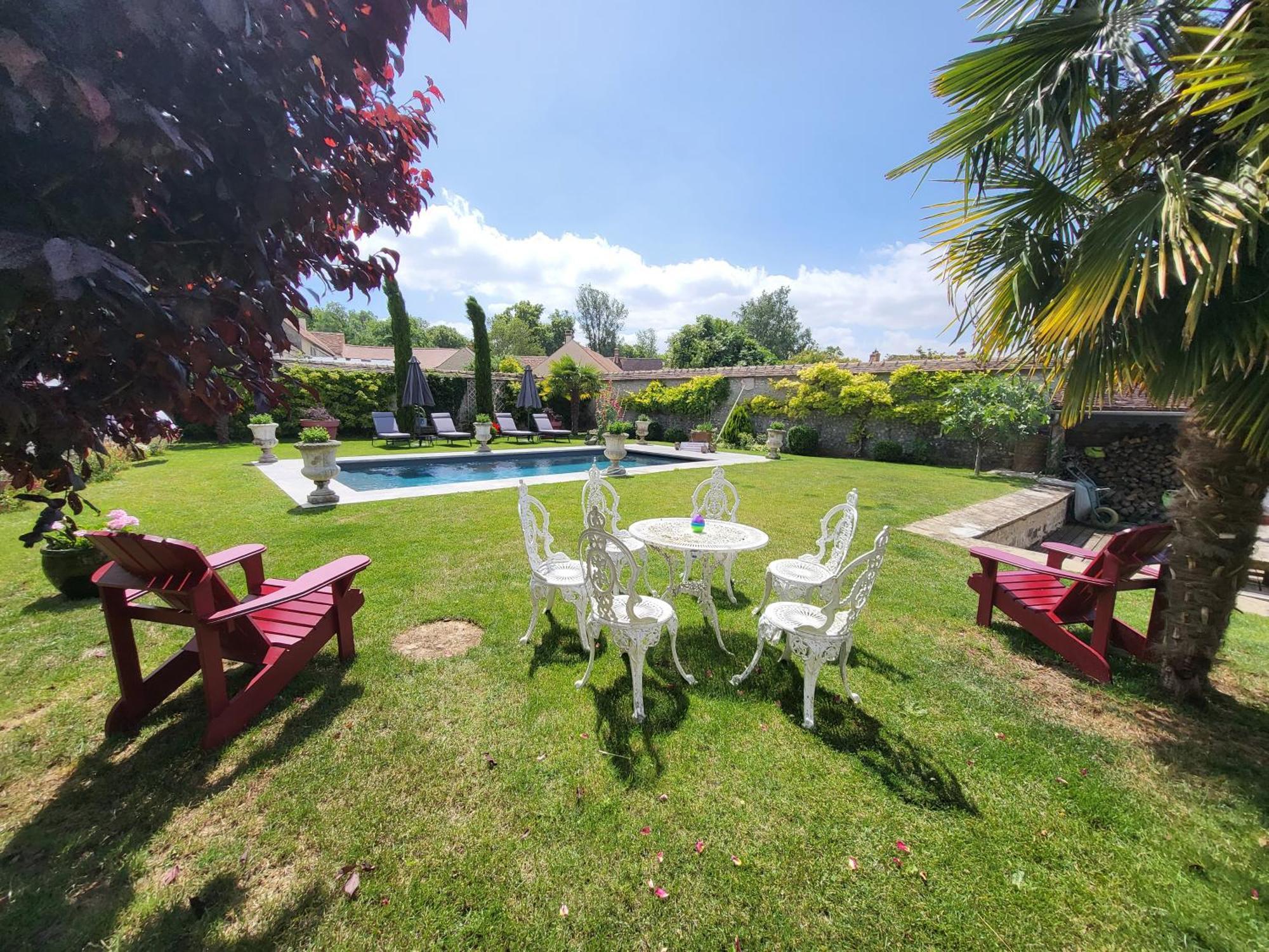 Les Glycines Bed & Breakfast Ury Luaran gambar