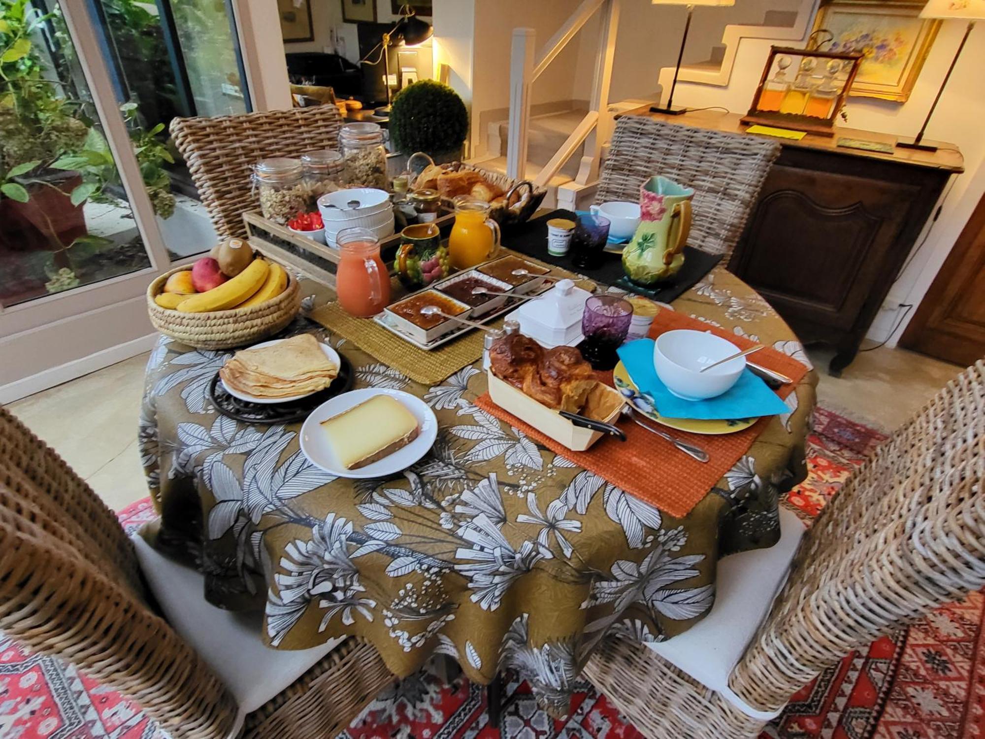 Les Glycines Bed & Breakfast Ury Luaran gambar