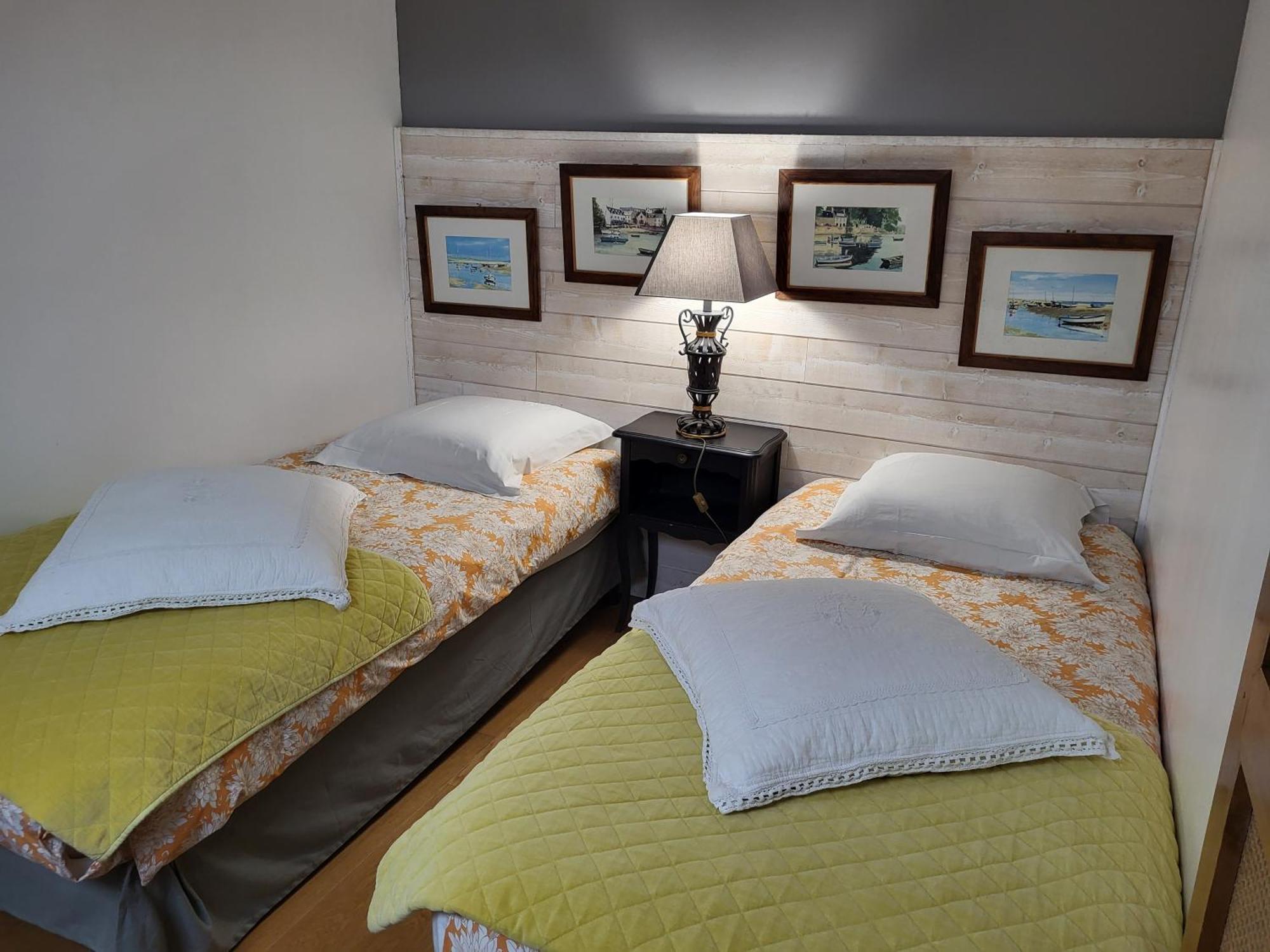 Les Glycines Bed & Breakfast Ury Luaran gambar